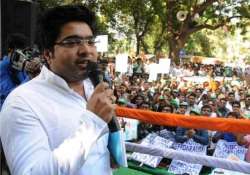 mamata banerjee s nephew slapped by a youth