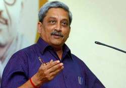 manohar parrikar blames upa for delayed defence infra projects