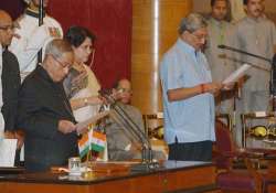 parrikar lands in up to file rs nomination