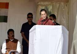 central information commission issues notice to sonia gandhi for not responding to rti plea