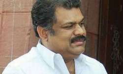 vasan thrashes chidambaram s non gandhi chief pitch