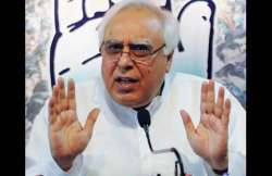 advani s ayodhya statement shows his short sightedness sibal