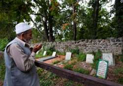 a graveyard to decide the fate of delhi s okhla seat