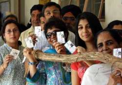 delhi polls voting to begin at 8 am amid tight security