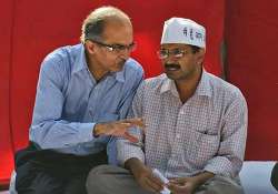 prashant bhushan challenges arvind kejriwal to public debate on lokpal bill