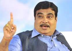 gadkari meets rss chief says no discussion on maharashtra politics