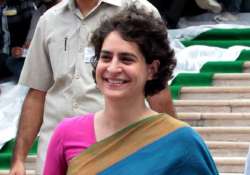 smriti irani should answer why she is not setting up iiit priyanka gandhi