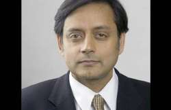 congress unhappy with tharoor