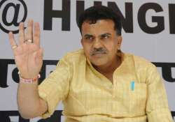 magazine row congress accepts sanjay nirupam apology