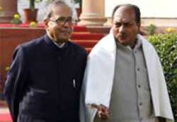 pranab antony to consult sonia before leaving for mumbai