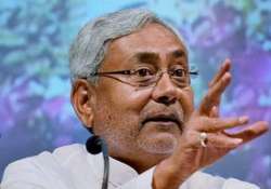 nitish kumar heckled during bihar foundation event in delhi