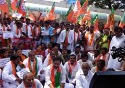 j k polls bjp fields more muslim candidates to shrugg off communal tag