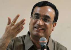 delhi polls ajay maken to lead congress campaign