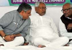 bihar cm nitish kumar ends fast against land bill