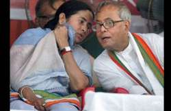 pranab reduces mamata to tears at cabinet meeting