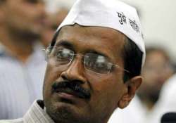 congress bjp back fire kejriwal on media trial remarks