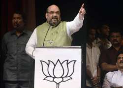 bjp adamant on holding amit shah kolkata rally