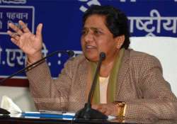 mayawati dares akhilesh govt to go for mid term polls