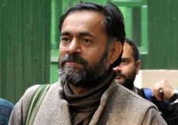 delhi polls aap will win 40 seats may cross 50 says yogendra yadav