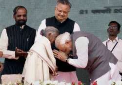 pm modi lauds 104 yr old woman who sold her goats to build toilet