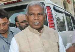 bihar cm manjhi for raising marriage age to 25