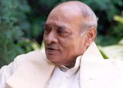 subramanian swamy demands bharat ratna for pv narasimha rao