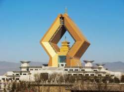 modi visits ancient buddhist temple in xi an