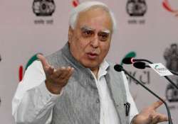 kapil sibal hits back at arun jaitley for allegations in spectrum case