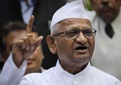 maha cm fadnavis doing a better job than pm modi says anna hazare