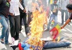 abam burns effigy of raghuvar das