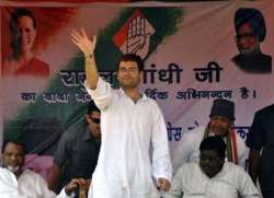 cong will give priority to youths during ticket distribution