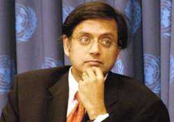 shashi tharoor slams modi government for ignoring indira s martyrdom