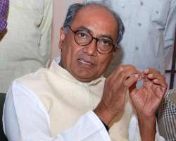 jharkhand polls modi wants to give coal sector in corporate hands digvijay