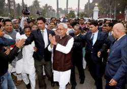 nitish kumar meets rahul gandhi ahead of crucial janata parivar meet