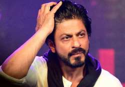 shah rukh shouldn t be targeted because he is muslim shiv sena