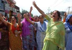 kashmiri pandits threaten fast unto death