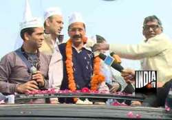 kejriwal cautions aap mlas against offers by others