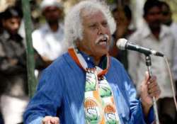 modi cannot match rahul says congress leader madhusudan mistry