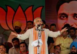 modi comfortable in first big outing invokes vajpayee