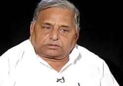 mulayam meets akhilesh officers on muzaffarnagar violence