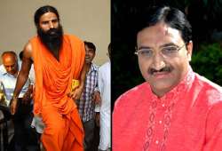 nishank meets baba ramdev at patanjali yogpeeth