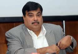 nitin gadkari tries to placate reddy brothers