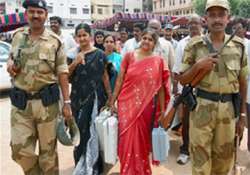 one lakh securitymen for gujarat polls