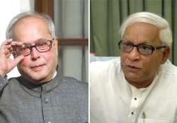 pranab speaks to cpi m leaders buddhadeb biman bose