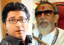 raj meets ailing shiv sena supremo bal thackeray