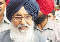 sgpc row badal compares congress to mughals