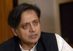 shashi tharoor sad over arrest of sreesanth