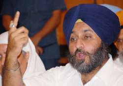 sukhbir badal lauds sikh leader over turban stand