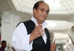 up minister azam khan slaps train attendant forces him to do 50 sit ups