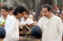 uddhav snubbed raj thackeray at balasaheb s funeral